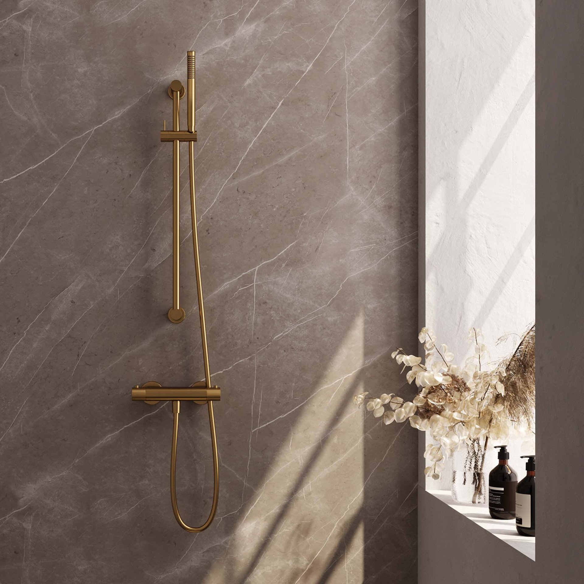 BRAUER Gold Carving opbouw douche thermostaatkraan SET 01 met glijstang en staaf handdouche en doucheslang goud geborsteld PVD