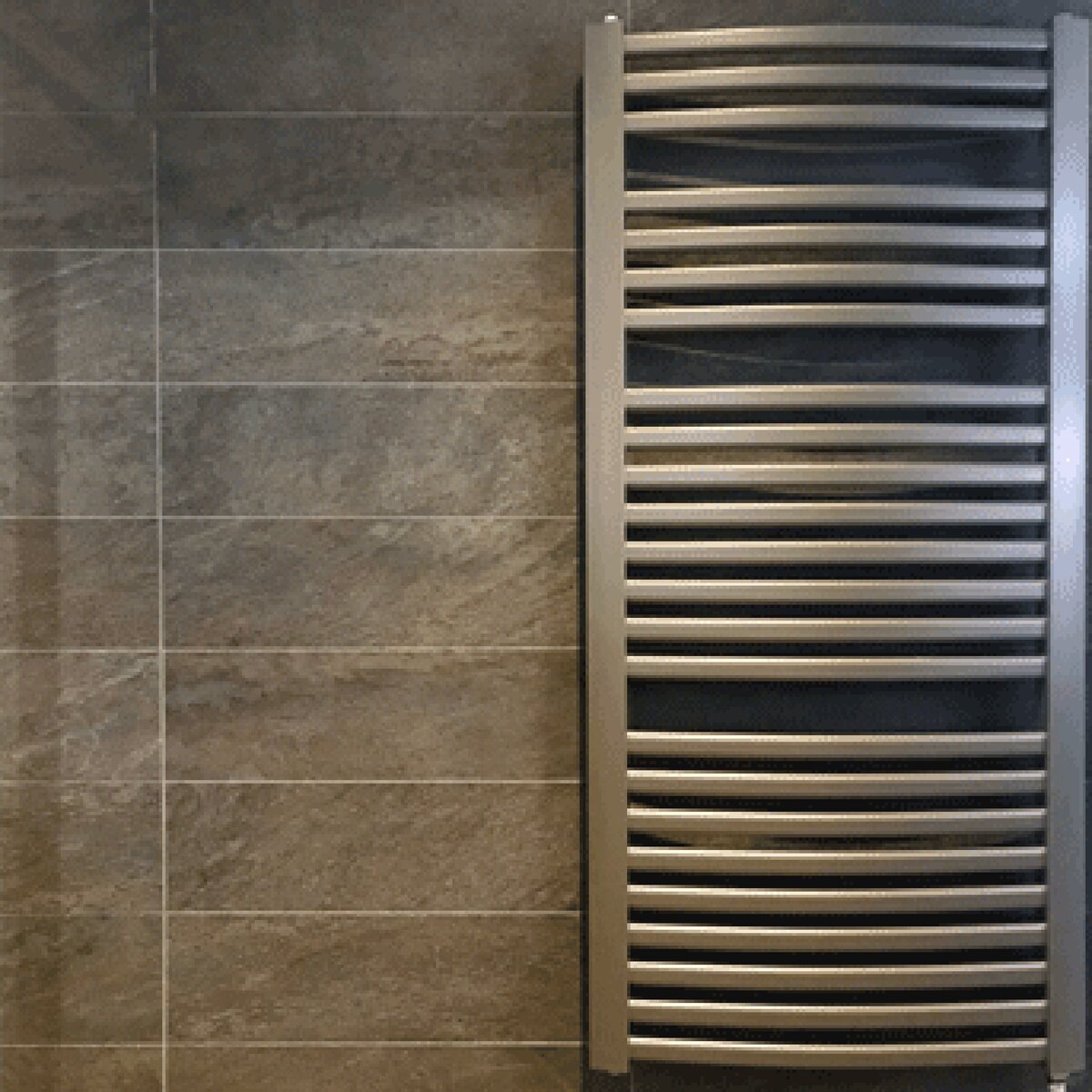 Instamat MILANO GEBOGEN Elektrische Radiator 50,5×129,5 cm Zwart 400W
